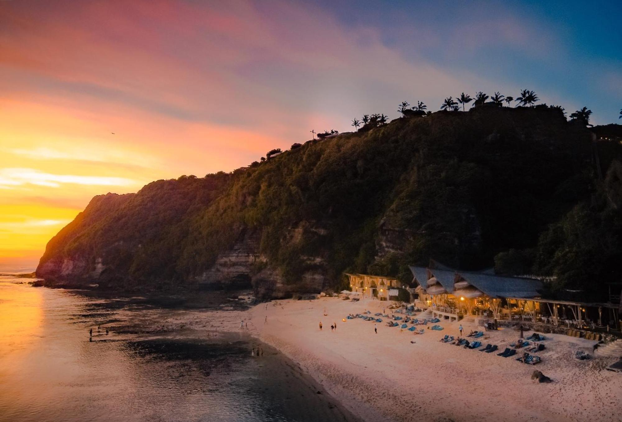 The Ungasan Clifftop Resort Uluwatu Exterior foto