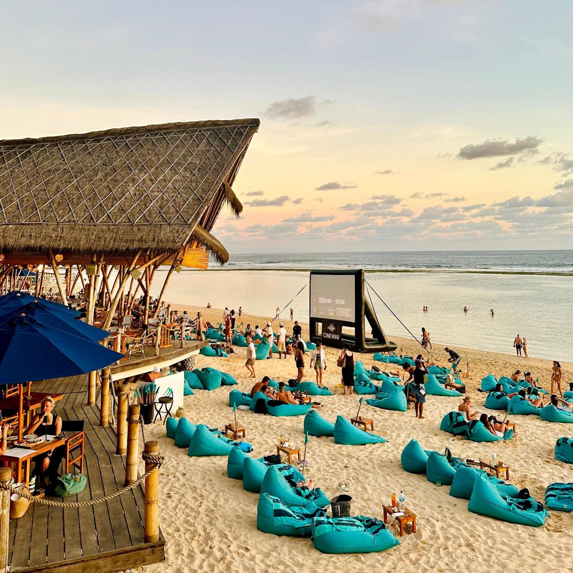 The Ungasan Clifftop Resort Uluwatu Exterior foto